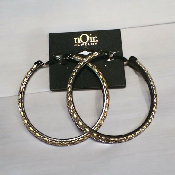Noir Jewelry Textured Hoop Earrings - Picture 1 of 4